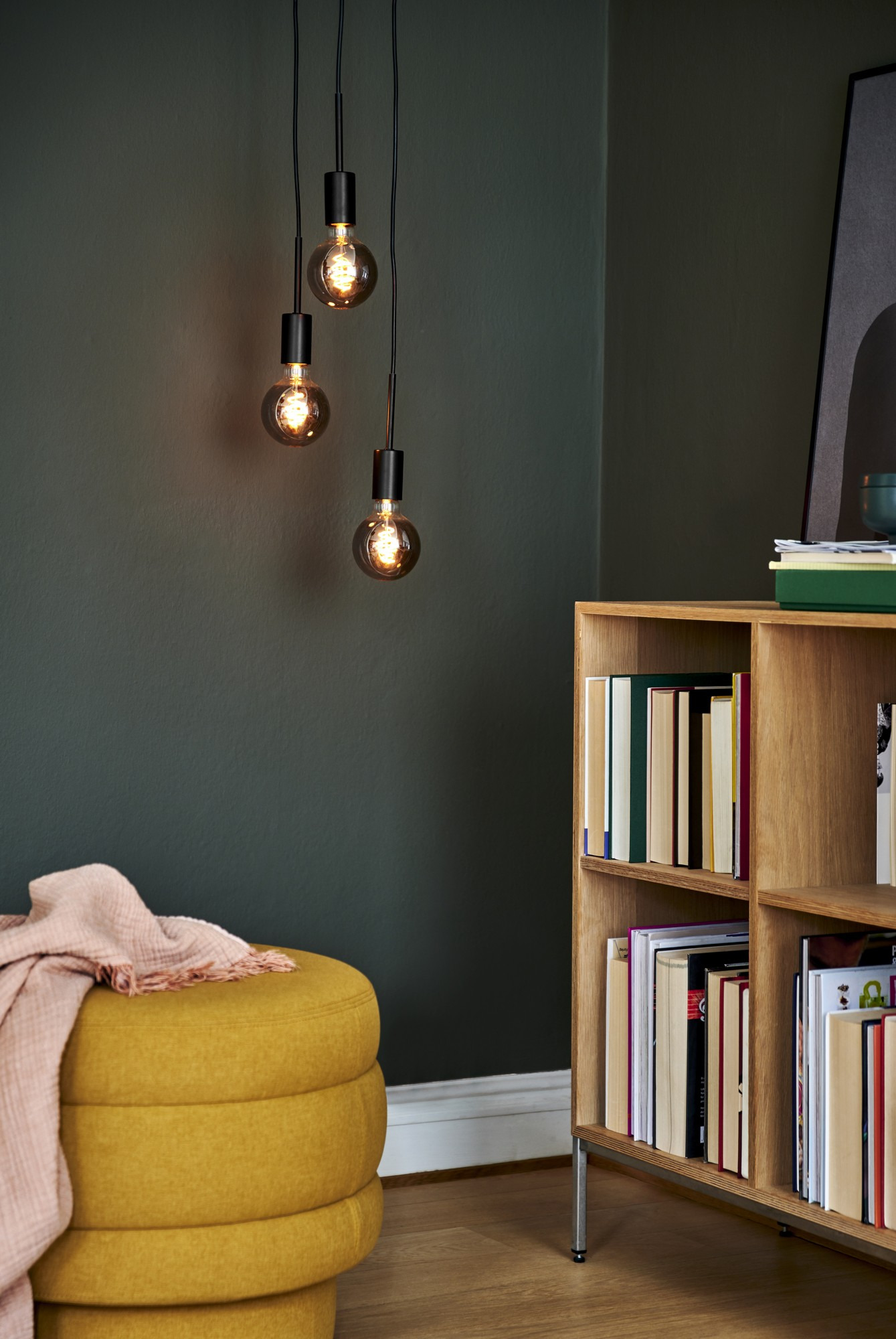 Suspension Paco en métal avec abat-jour tubulaire pour ampoule décorative au design industriel par Nordlux Suspension Paco en métal avec abat-jour tubulaire pour ampoule décorative au design industriel par Nordlux