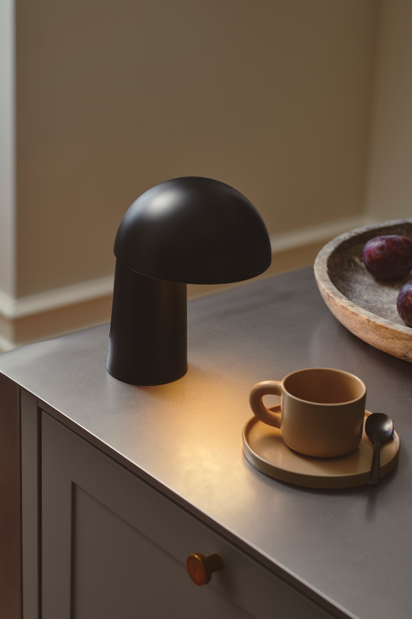 Lampe à poser Faye au design contemporain par Design for The People Lampe à poser Faye au design contemporain par Design for The People