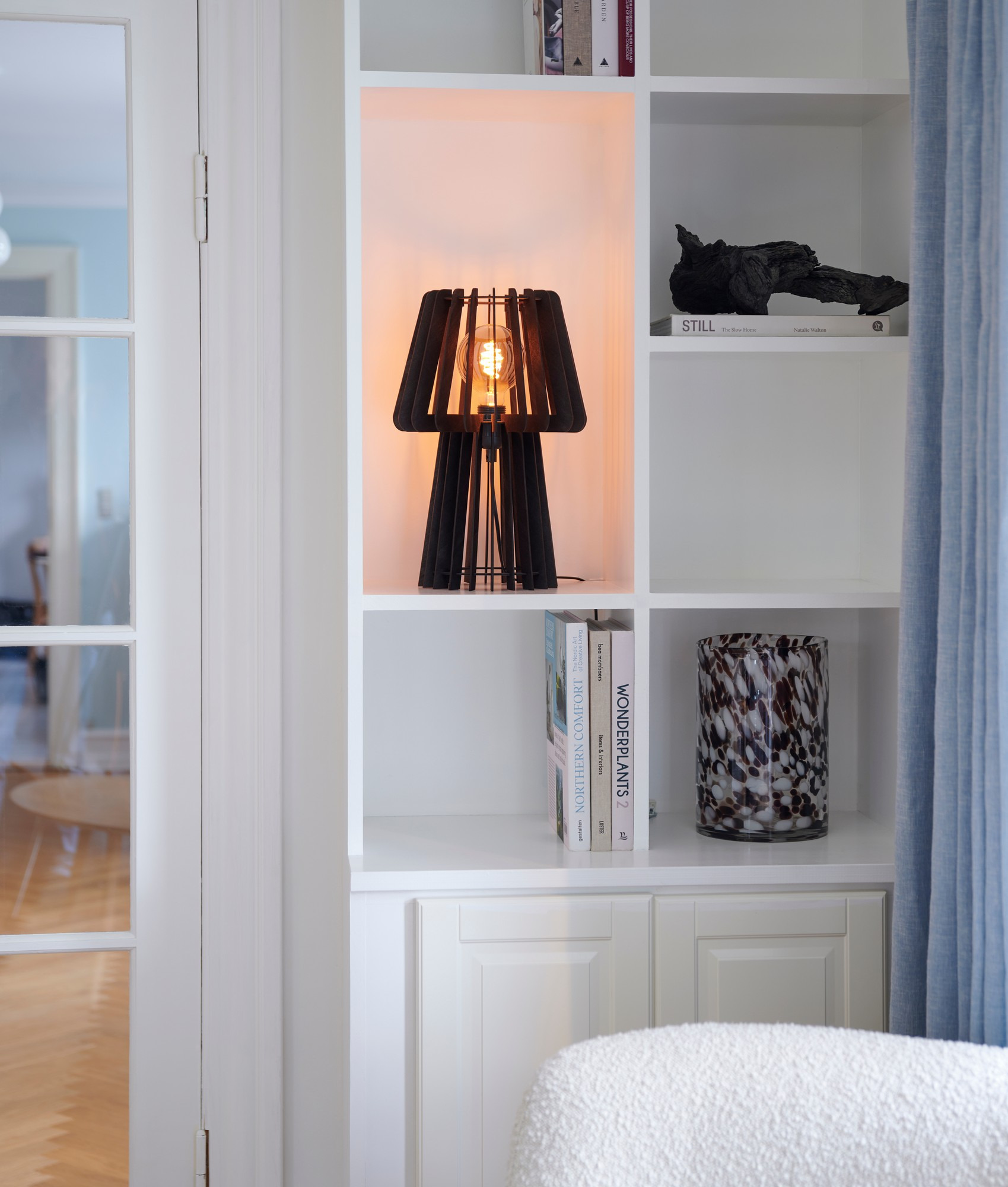 Lampe à poser Groa bois au design contemporain par Nordlux Lampe à poser Groa bois au design contemporain par Nordlux