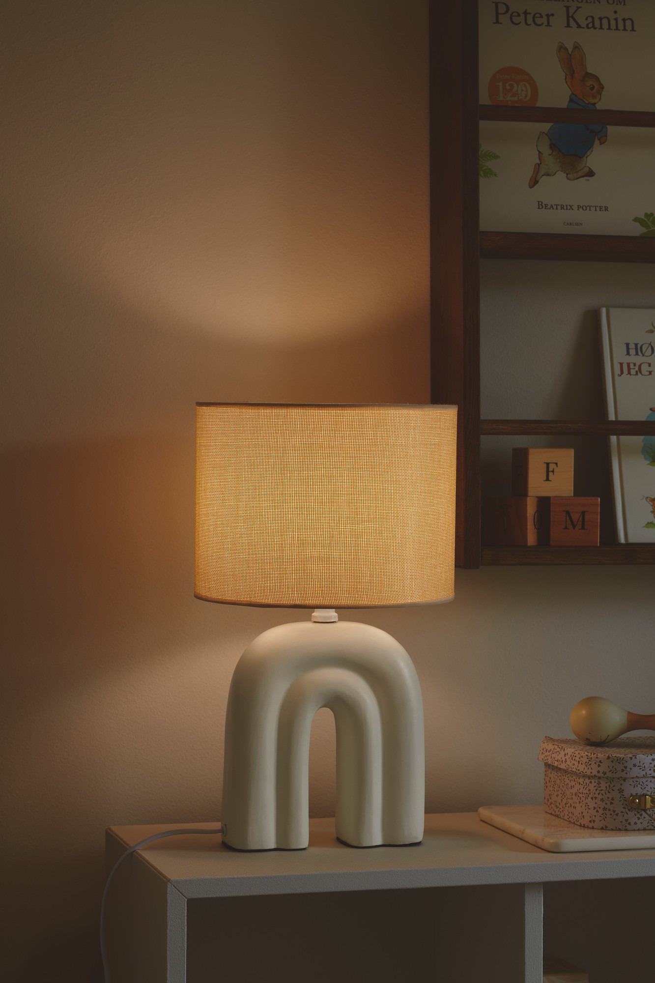 Lampe à poser Haze céramique au design contemporain par Nordlux Lampe à poser Haze céramique au design contemporain par Nordlux