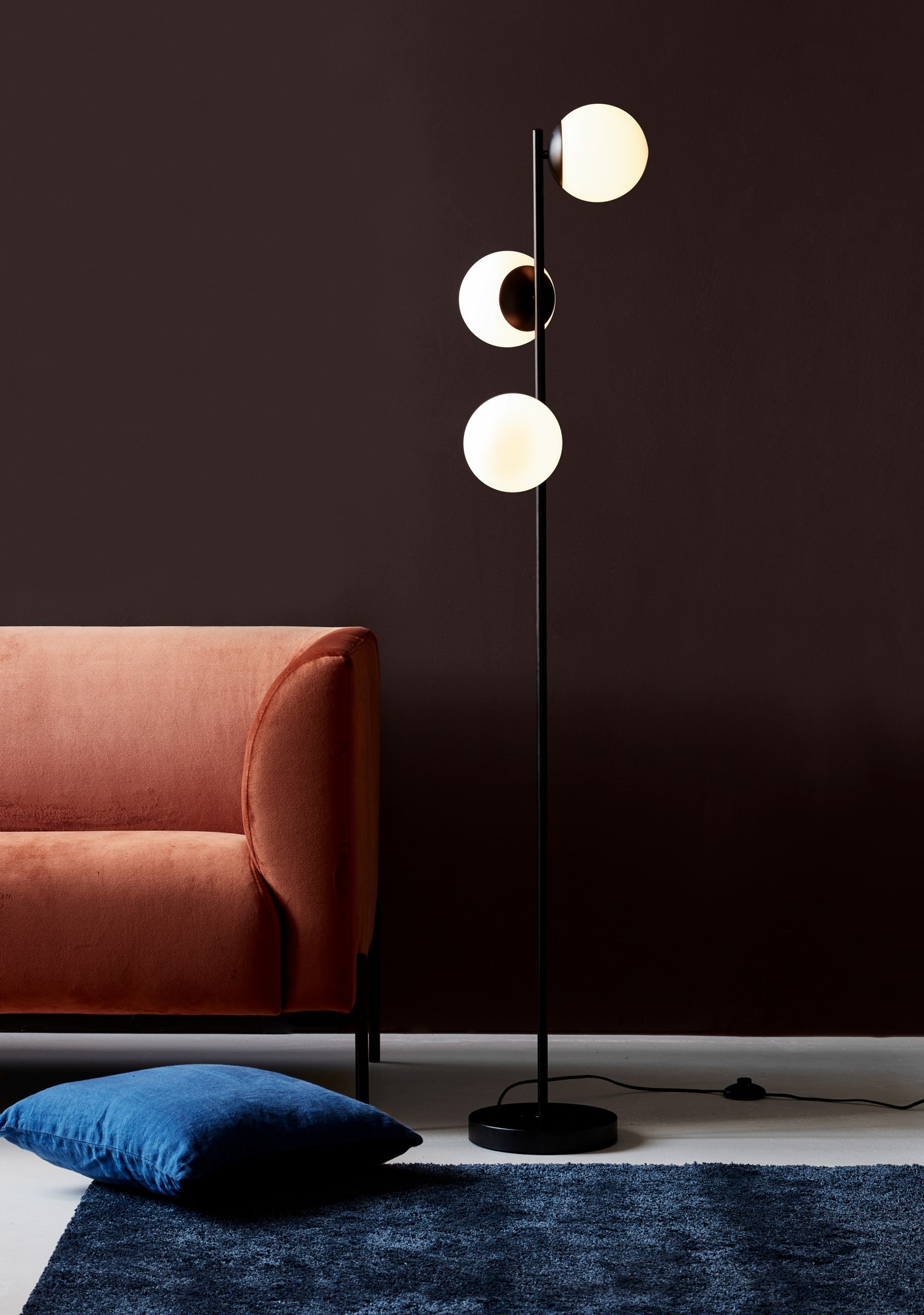 Lampadaire Lilly métal au design contemporain par Nordlux Lampadaire Lilly métal au design contemporain par Nordlux