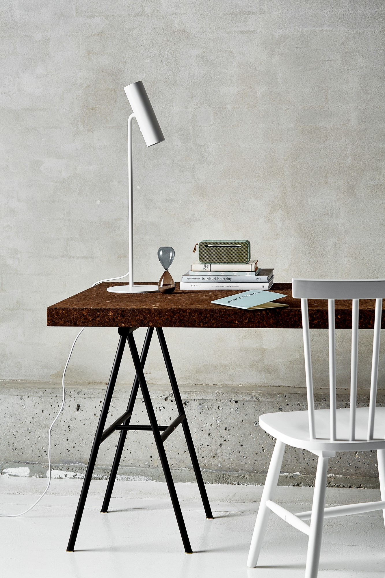Lampe à poser Mib 6 au design contemporain par Design for The People Lampe à poser Mib 6 au design contemporain par Design for The People