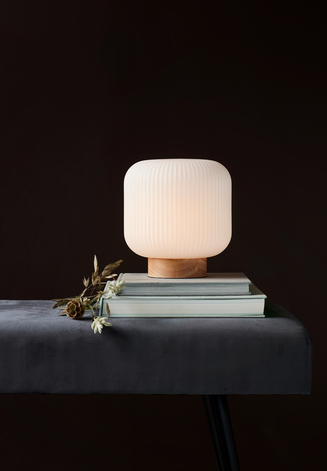 Lampe à poser Milford au design contemporain par Nordlux Lampe à poser Milford au design contemporain par Nordlux