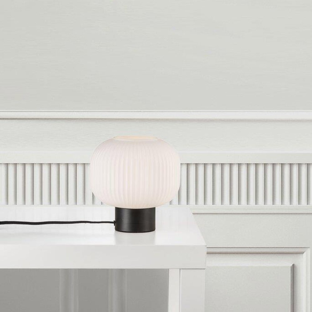 Lampe à poser Milford au design contemporain par Nordlux Lampe à poser Milford au design contemporain par Nordlux