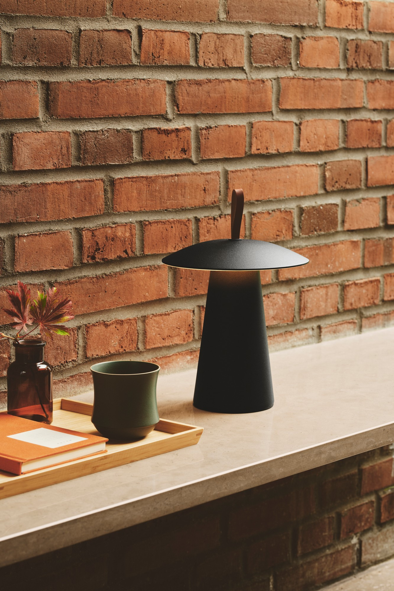 Lampe à poser d'extérieur Ara To-Go 2 au design contemporain par Nordlux Lampe à poser d'extérieur Ara To-Go 2 au design contemporain par Nordlux