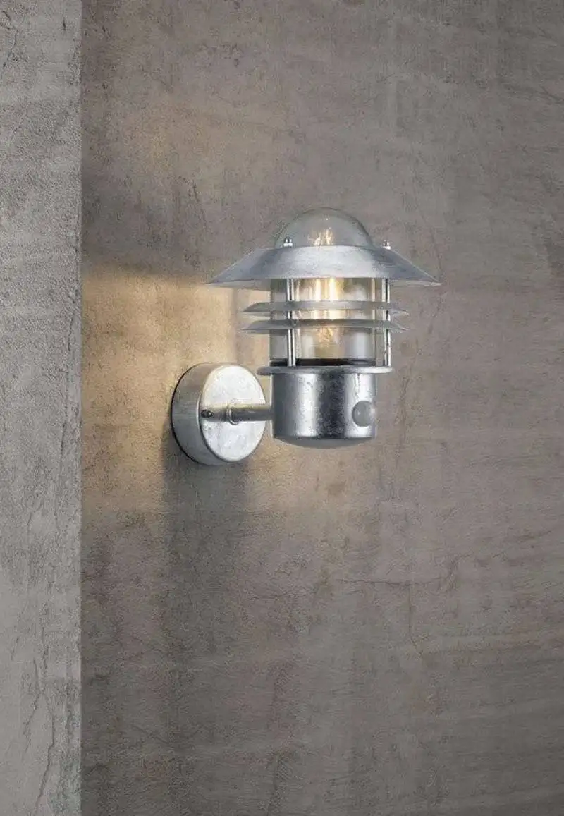 Applique d'extérieur Blokhus sensor au design contemporain par Nordlux Applique d'extérieur Blokhus sensor au design contemporain par Nordlux