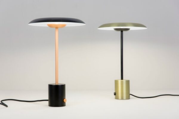 Lampe à poser design Casino LED or satiné et noire et cuivre avec régulateur de lumière par xJeR Studio