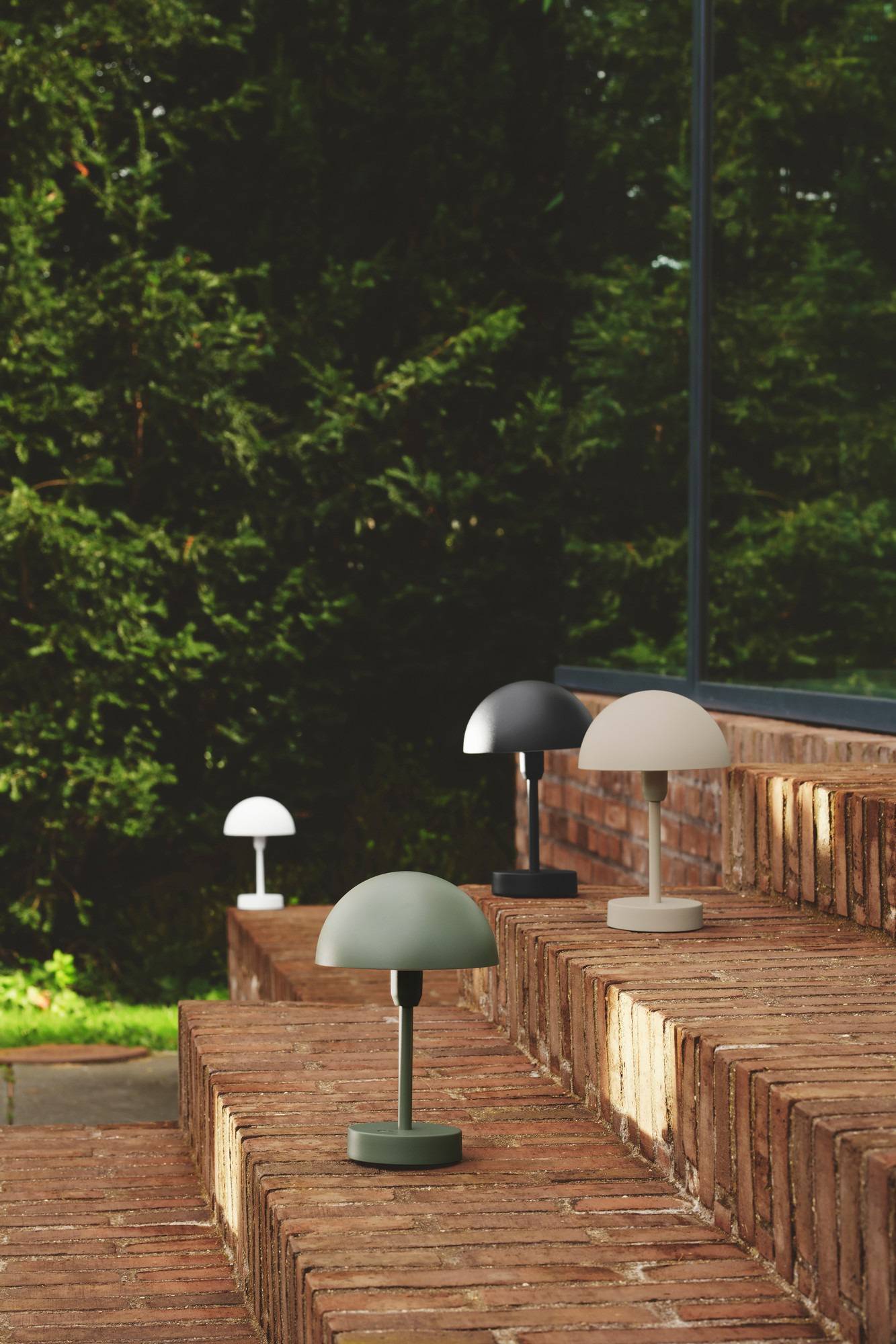 Lampe à poser d'extérieur Ellen To Go au design contemporain par Nordlux