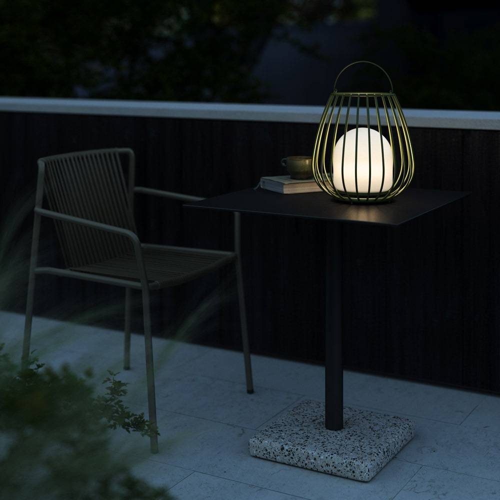 Lampe à poser d'extérieur Jim To Go au design contemporain par Nordlux Lampe à poser d'extérieur Jim To Go au design contemporain par Nordlux