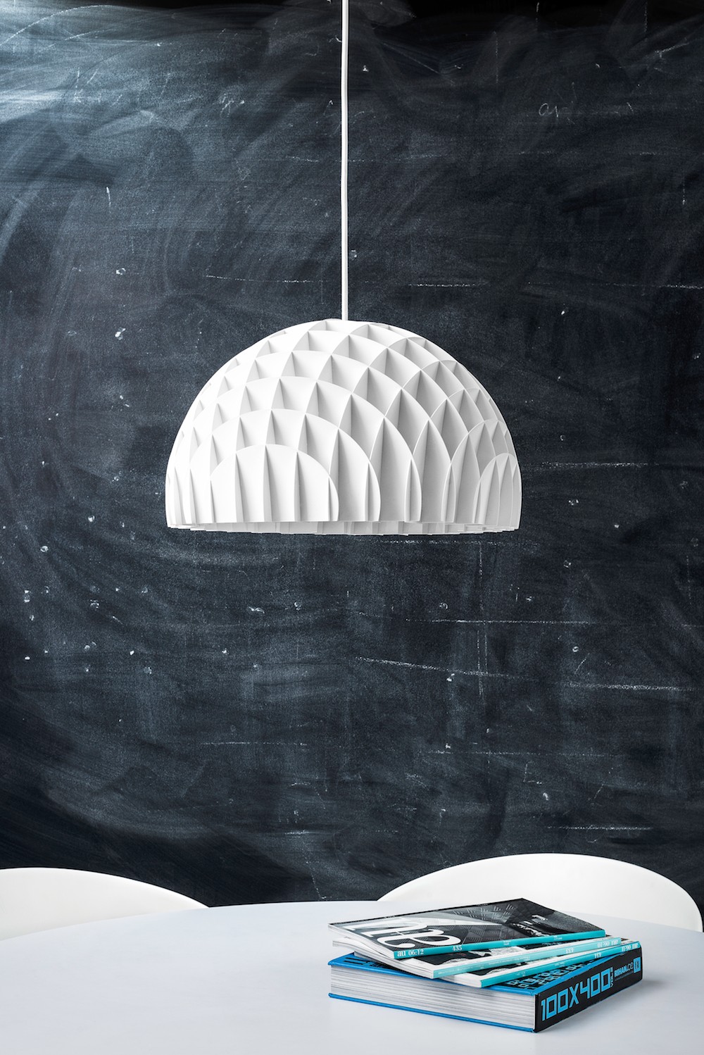 Suspension géométrique Arc Lustre en bouleau blanc par Lawa design Suspension géométrique Arc Lustre en bouleau blanc