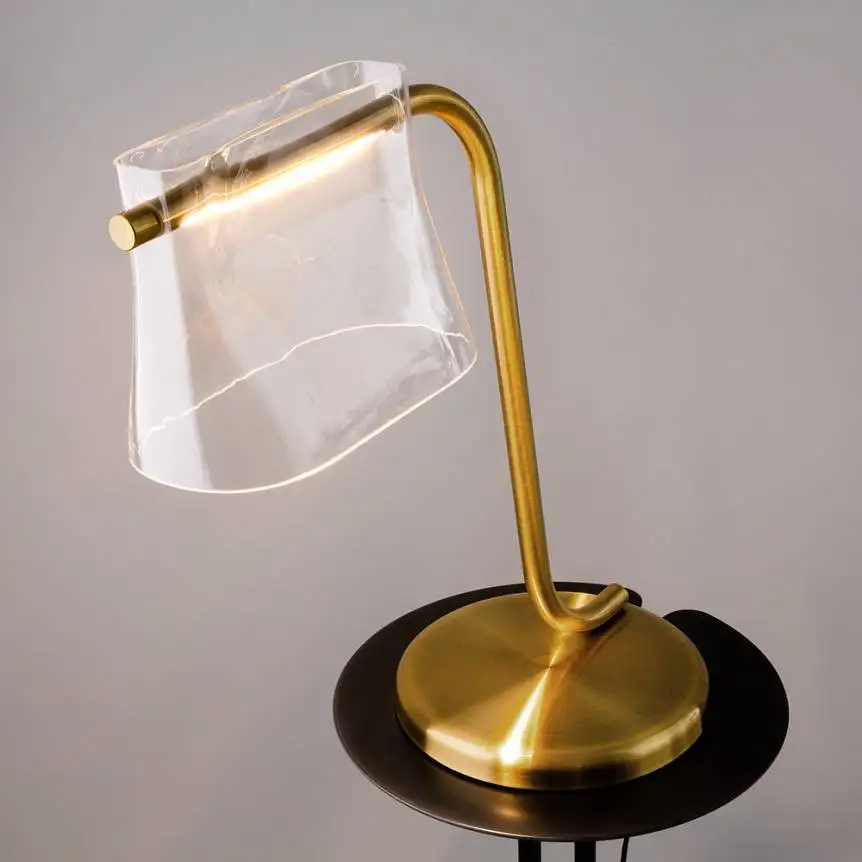 Lampe à poser Cabaret au design chic par Maytoni Lampe à poser Cabaret au design chic par Maytoni