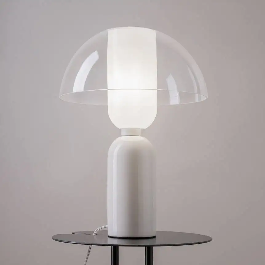 Lampe à poser Memory en métal et verre par Maytoni Lampe à poser Memory en métal et verre par Maytoni