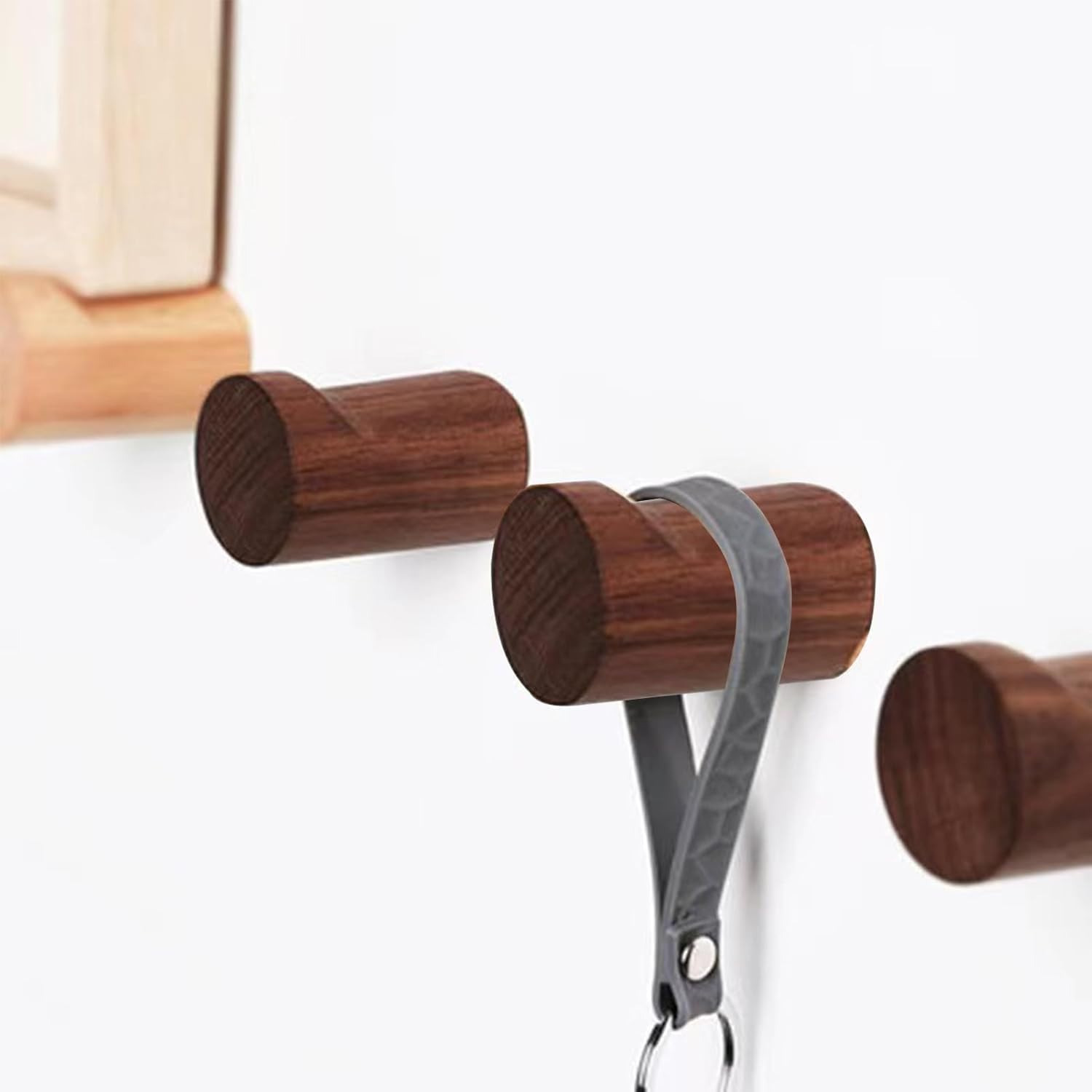 Patère murale Woody 16 au design naturel en bois naturel Patère murale Woody 16 au design naturel en bois naturel
