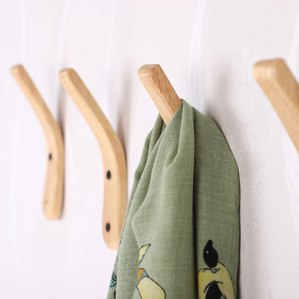 Patère murale design bois Woody 6 Patère murale Woody 6 au design naturel en bois naturel