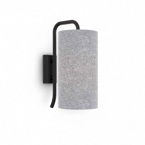 Applique murale Pensile avec base en acier et abat-jour cylindrique en laine au design contemporain par Belid