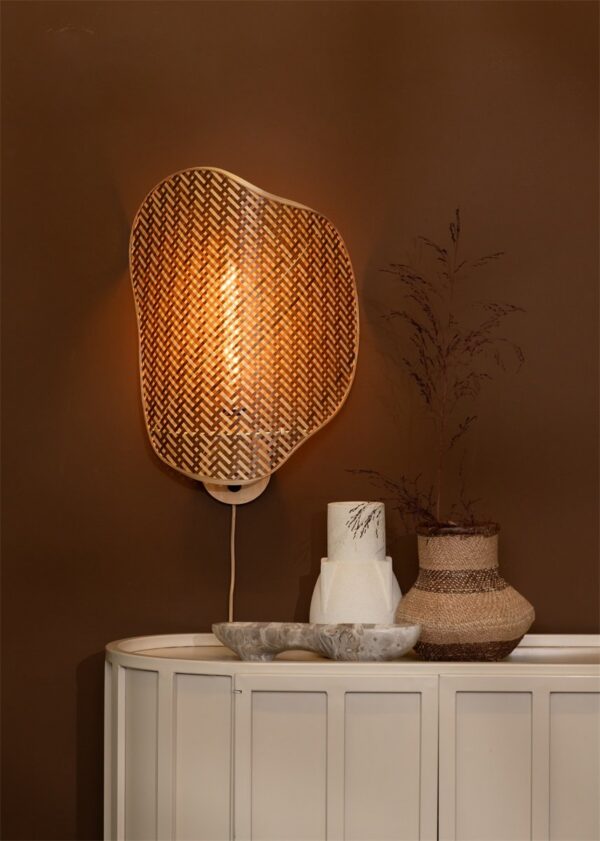 Applique murale Kinabalu en bamboo au design naturel par Good & Mojo