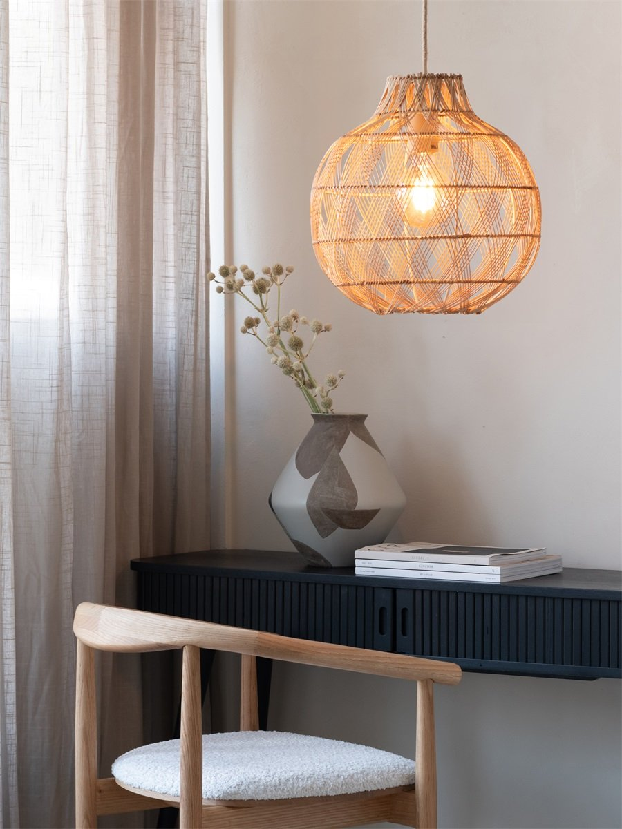 Suspension Mandoza en bamboo au design naturel par Good & Mojo Suspension Mandoza en bamboo au design naturel par Good & Mojo