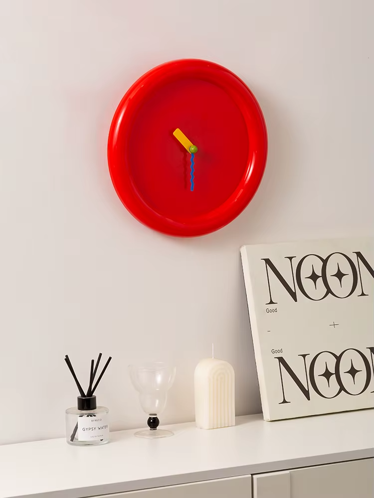 Horloge murale design Bauhaus au design minimaliste Horloge murale design Bauhaus au design minimaliste