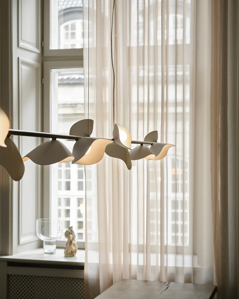 Suspension Florii 5 en métal au design contemporain par Jessica Vedel x Nuura Suspension Florii 5 en métal au design contemporain par Jessica Vedel x Nuura