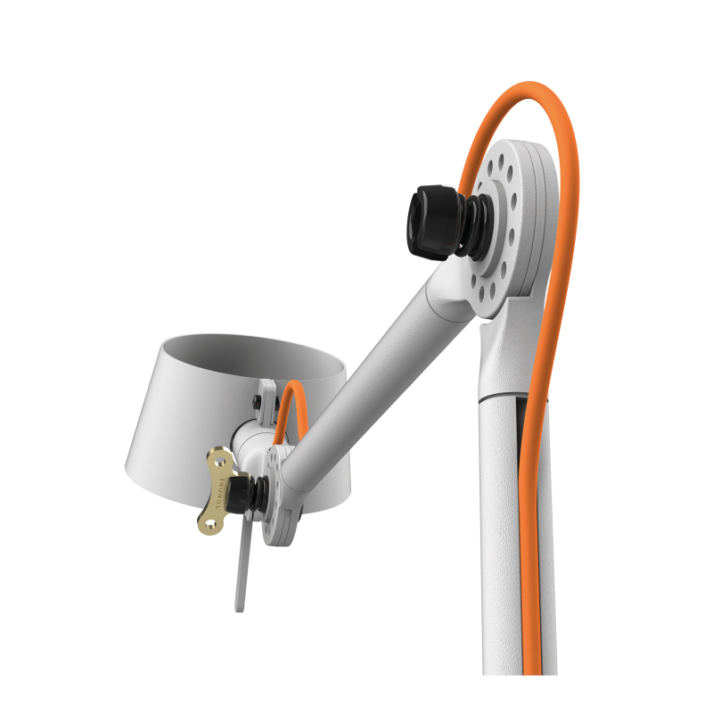 Lampe à poser BOLT10 câble orange au design minimaliste par Anton de Groof X Tonone