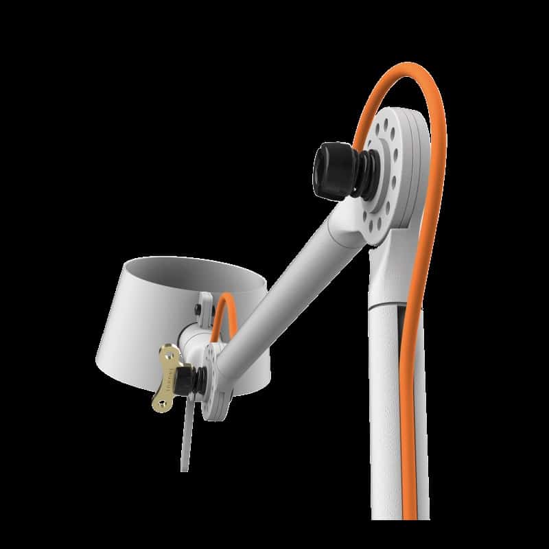 Lampadaire BOLT10 câble orange au design minimaliste par Anton de Groof X Tonone
