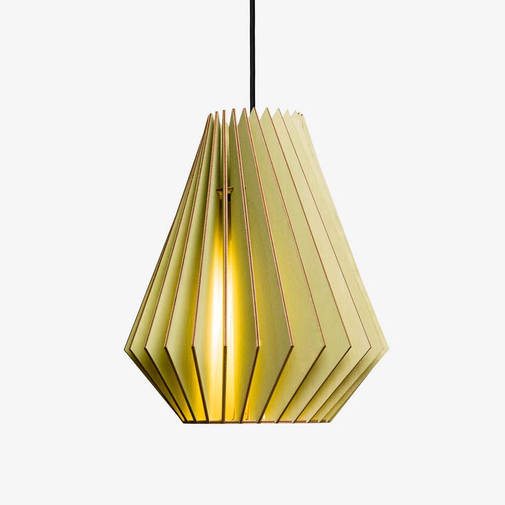 Suspension HEKTOR Ø24,5cm découpée au laser en bouleau naturel par IUMI Design Suspension en bois HEKTOR Ø24,5cm découpée au laser en bouleau naturel par IUMI Design