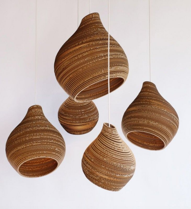 Suspension en carton recyclé Hive15 ∅38 Scraplights par Graypants Suspension en carton recyclé Hive15 ∅38 Scraplights par Graypants