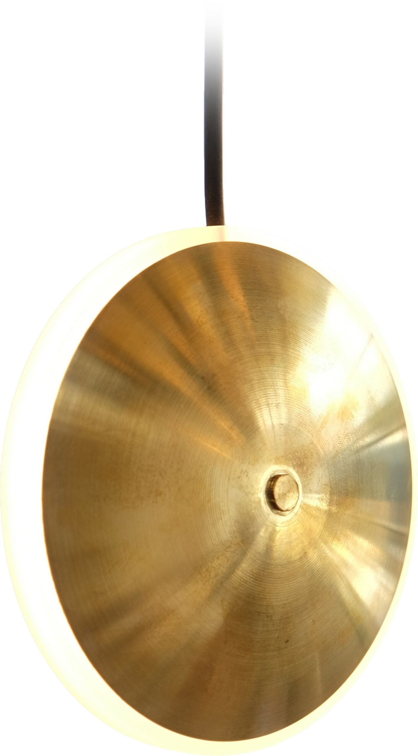 Suspension en laiton Dish6v Ø14 chrona par Graypants X Seth Grizzle et Jonathan Junker en forme de soucoupe