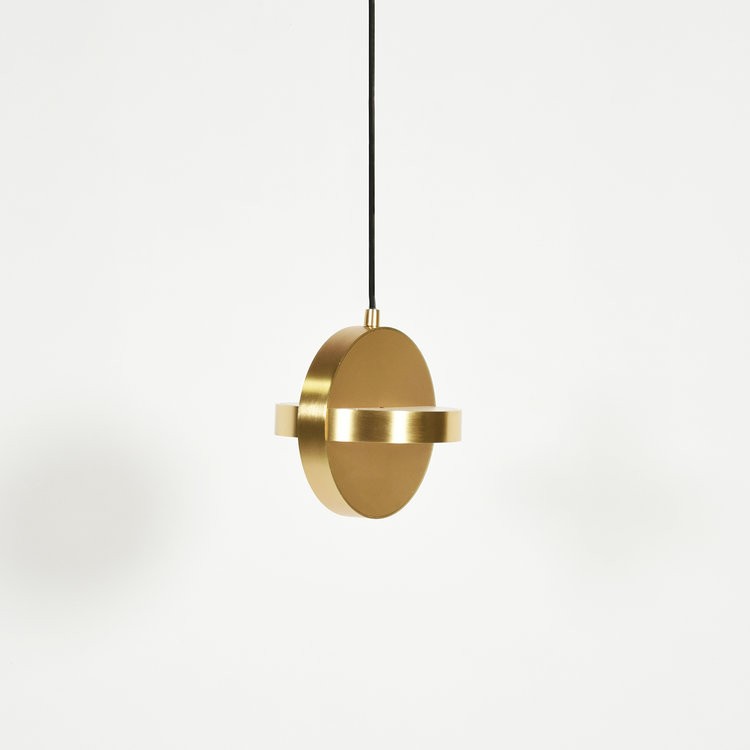 Suspension design PLUS laiton en aluminium anodisé par NOCC X Eno studio