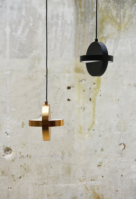 Suspension design PLUS Led en acier noir par NOCC X Eno studio