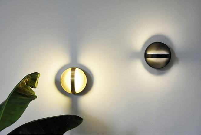 Applique murale design PLUS Led laiton en aluminium anodisé par NOCC X Eno studio Applique murale design PLUS Led laiton en aluminium anodisé par NOCC X Eno studio