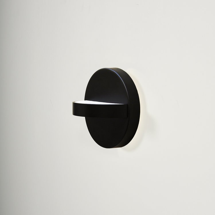 Applique murale design PLUS Led noir en acier par NOCC X Eno studio Applique murale design PLUS Led noir en acier par NOCC X Eno studio