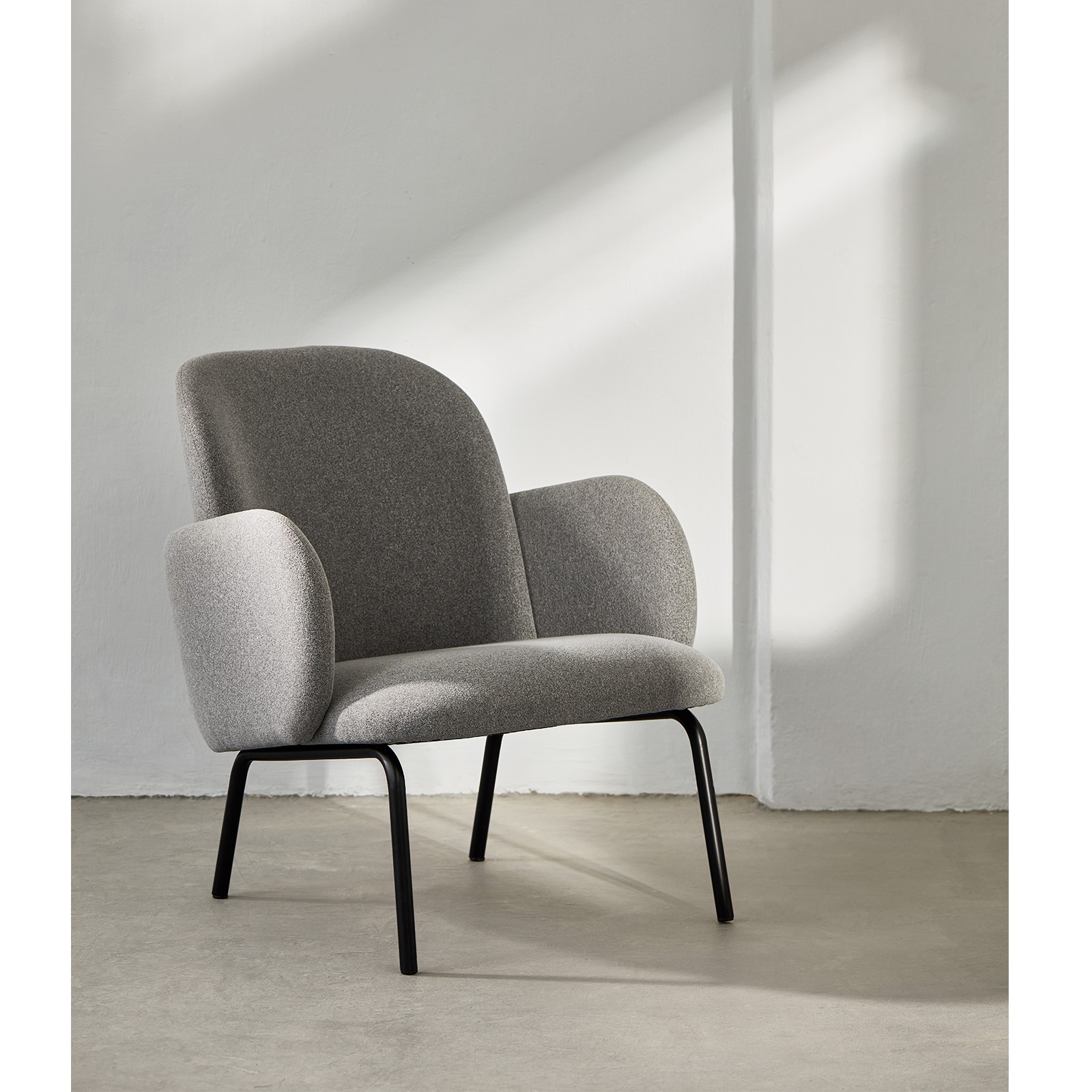 Fauteuil design en feutre Dost avec accoudoirs par Rianne Koens X Puik Art Fauteuil design en feutre Dost avec accoudoirs par Rianne Koens X Puik Art