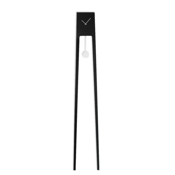 Horloge pendule design TIUKU au design minimaliste par Ari Kanerva X Covo design