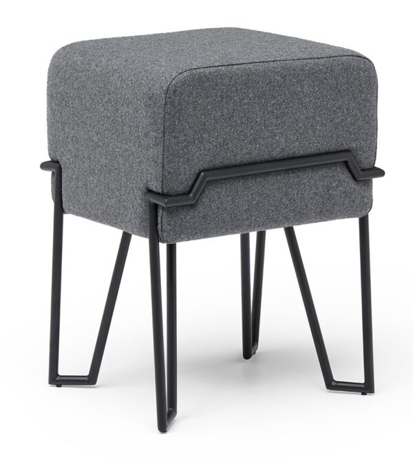 Tabouret design en feutre Bokk au design graphique par Ka-Lai Chan X Puik Art