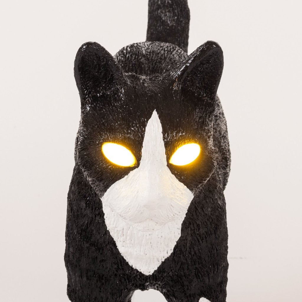 Lampe à poser Felix noir et blanc en résine en forme de chat par Studio Job X Seletti Lampe à poser Felix noir et blanc en résine en forme de chat par Studio Job X Seletti